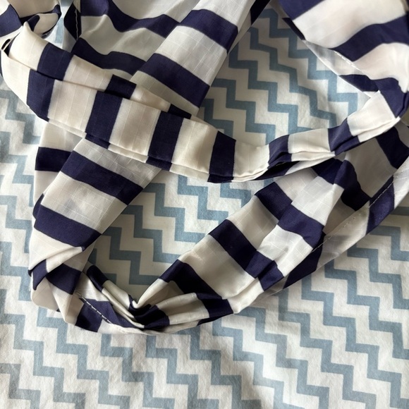BIG BAGGU Blue White Striped Reusable Foldable Tote Bag Small Zipper Pouch - Picture 14 of 15